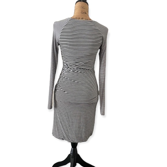 Banana Republic Black and White Striped LS Dress Size XS - Picture 2 of 5